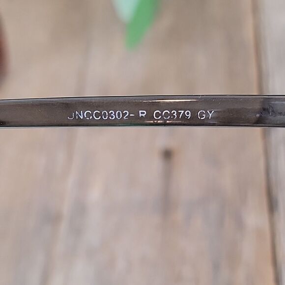 Sunglasses 2 assorted styles - Picture 4 of 11